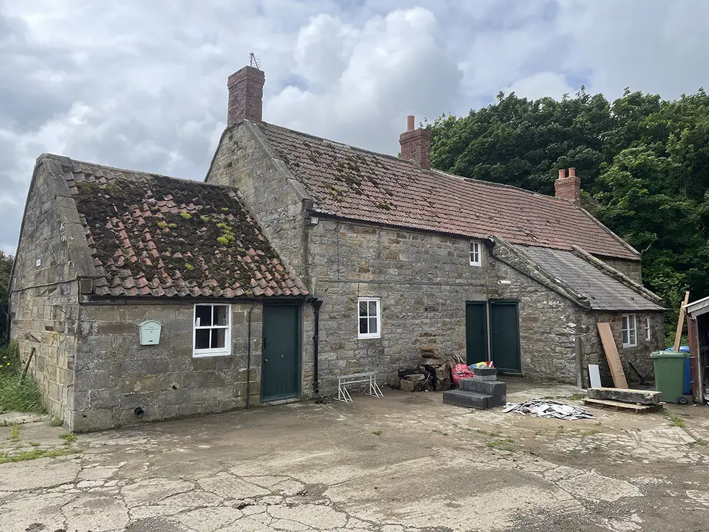 east barnby roof before work